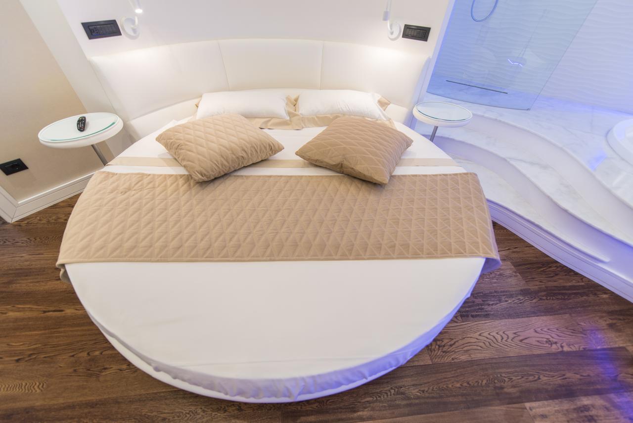 Lux Suites In Roma Esterno foto